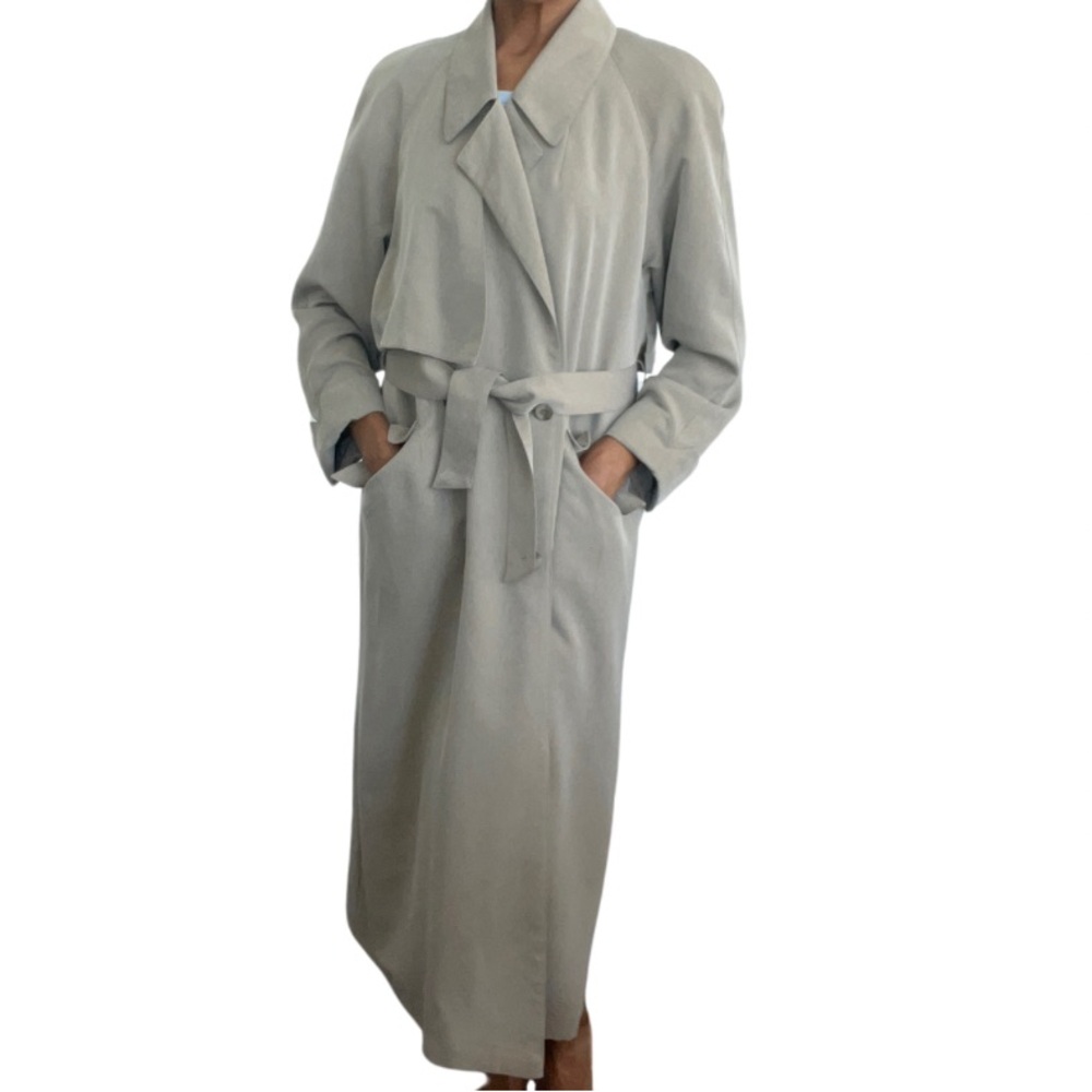 GALLERY || TRENCH COAT WITH TIE BELT CUFFED SLEEVES TWO BUTTON FRONT || GREY